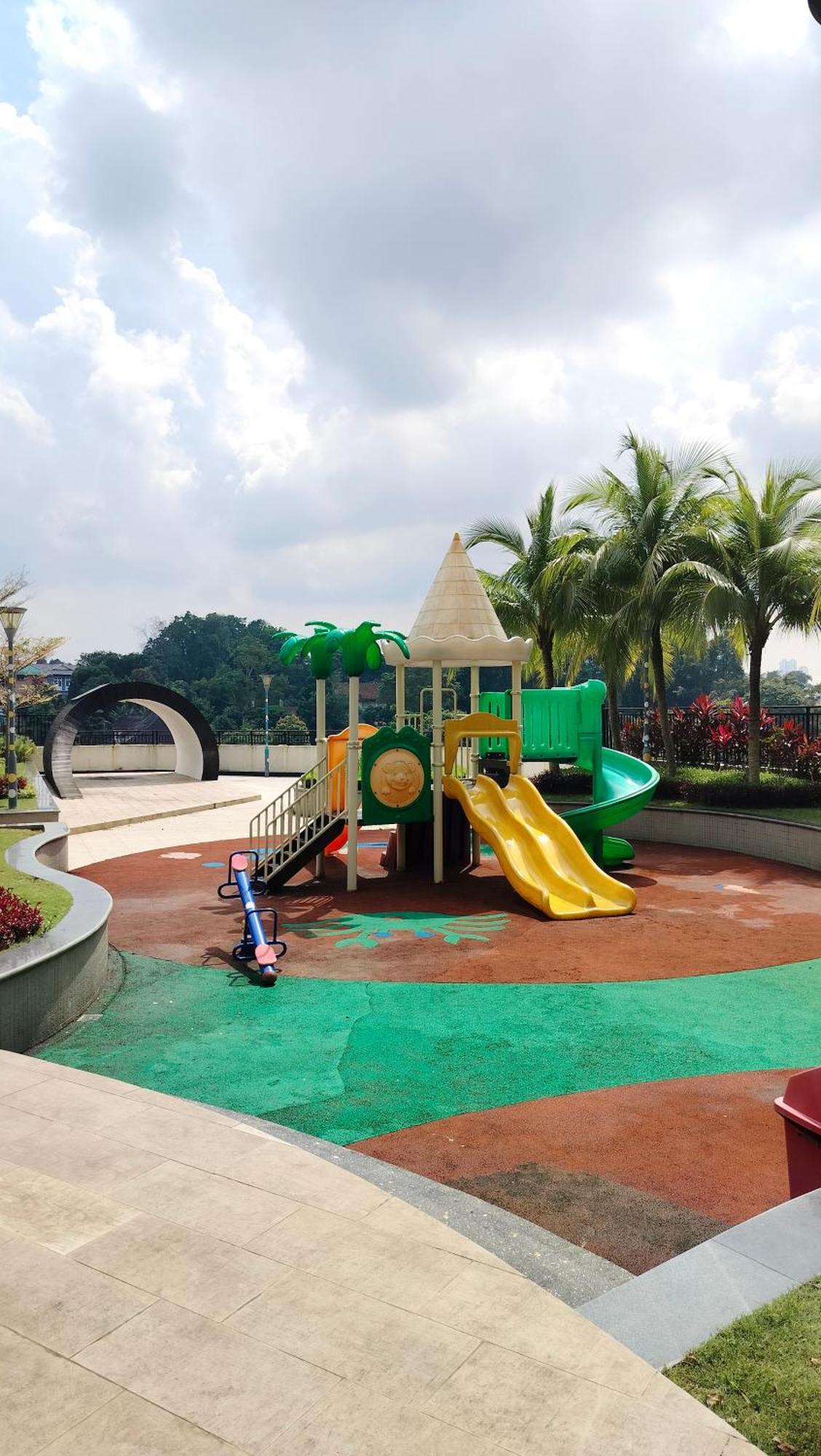 Bear @ Country Garden Danga Bay